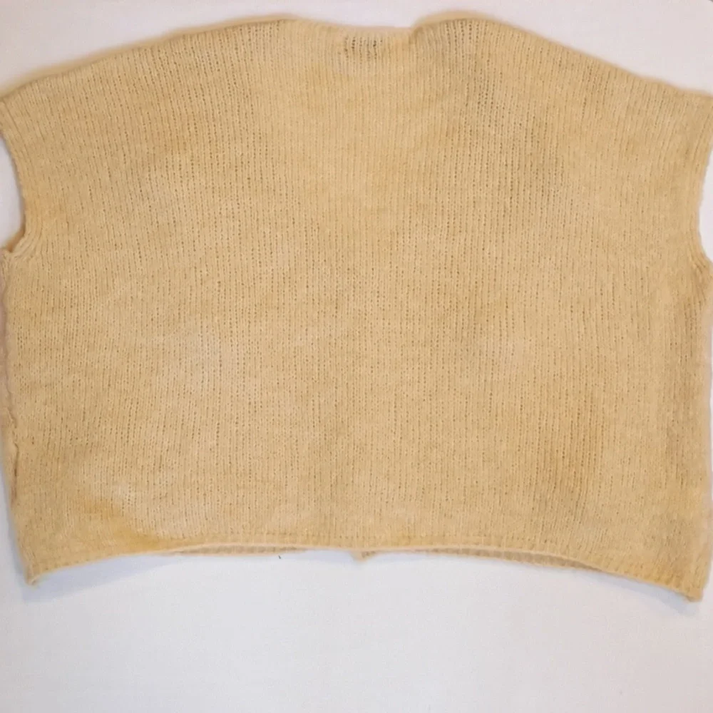 Cherry Embellished Cropped Wool Sweater Vest Cottagecore - Picture 4 of 4